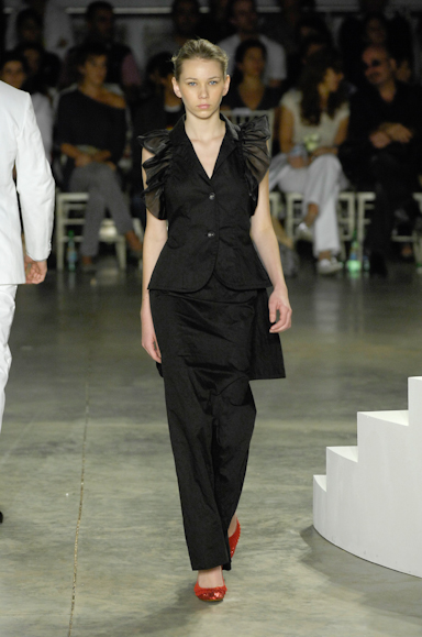 desfiles-fausehaten-saopauloverao2008rtw-132