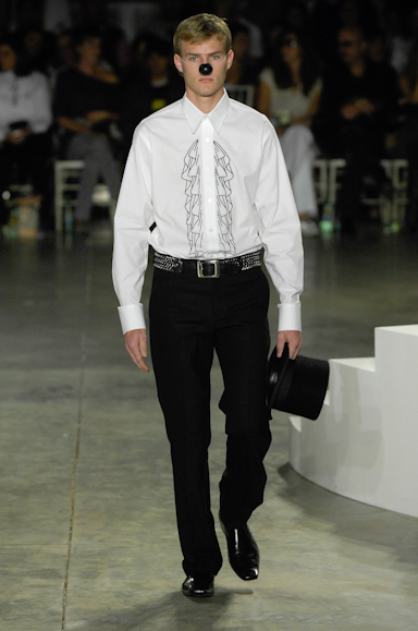 desfiles-fausehaten-saopauloverao2008rtw-140