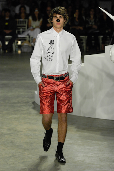 desfiles-fausehaten-saopauloverao2008rtw-145