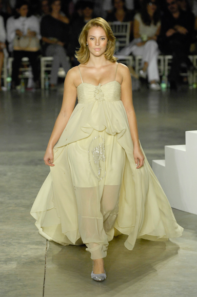 desfiles-fausehaten-saopauloverao2008rtw-150