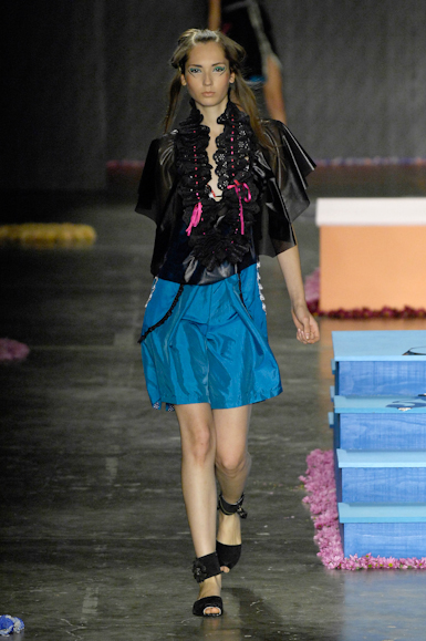 desfiles-erikaikezili-saopauloverao2008rtw-103