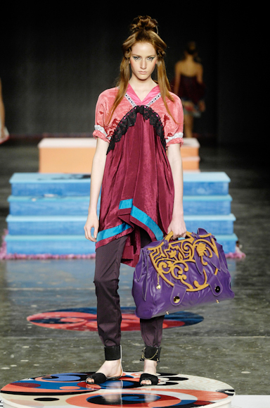 desfiles-erikaikezili-saopauloverao2008rtw-115