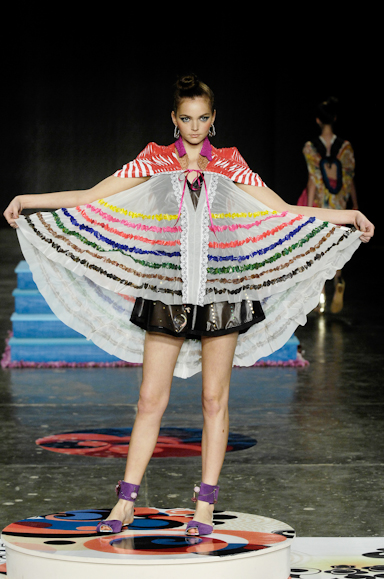 desfiles-erikaikezili-saopauloverao2008rtw-126