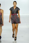 desfiles-giselenasser-saopauloverao2008rtw-110