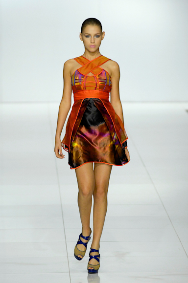 desfiles-giselenasser-saopauloverao2008rtw-119