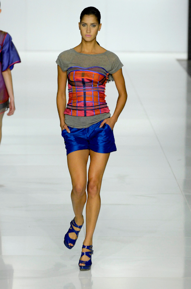 desfiles-giselenasser-saopauloverao2008rtw-121
