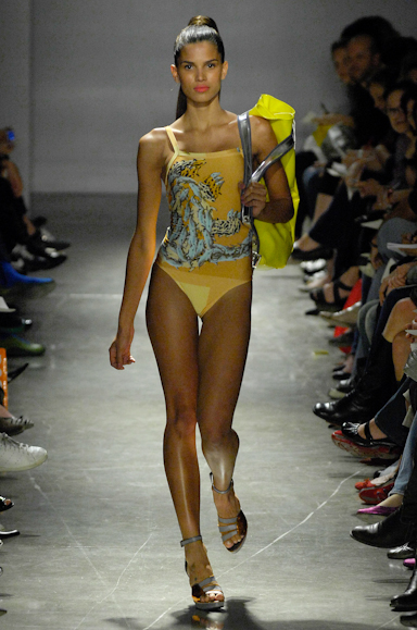 desfiles-terezasantos-saopauloverao2008rtw-109