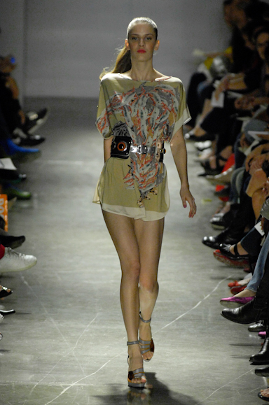 desfiles-terezasantos-saopauloverao2008rtw-113