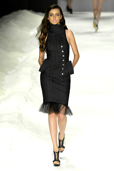 desfiles-samuelcirnansck-saopauloverao2008rtw-101