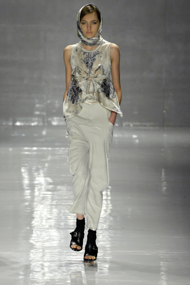 desfiles-reinaldolourenco-saopauloverao2008rtw-118