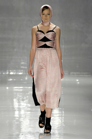 desfiles-reinaldolourenco-saopauloverao2008rtw-124