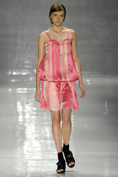 desfiles-reinaldolourenco-saopauloverao2008rtw-125