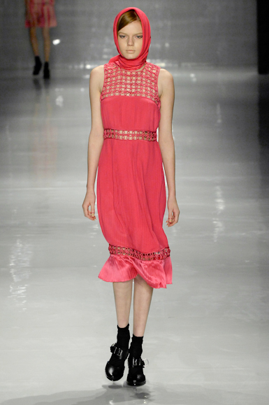 desfiles-reinaldolourenco-saopauloverao2008rtw-126