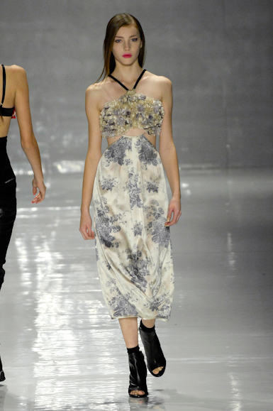 desfiles-reinaldolourenco-saopauloverao2008rtw-135
