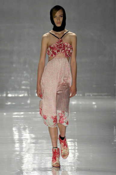 desfiles-reinaldolourenco-saopauloverao2008rtw-137
