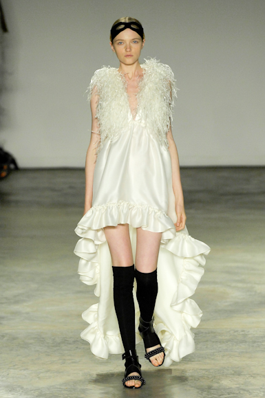 desfiles-gloriacoelho-saopauloverao2008rtw-149