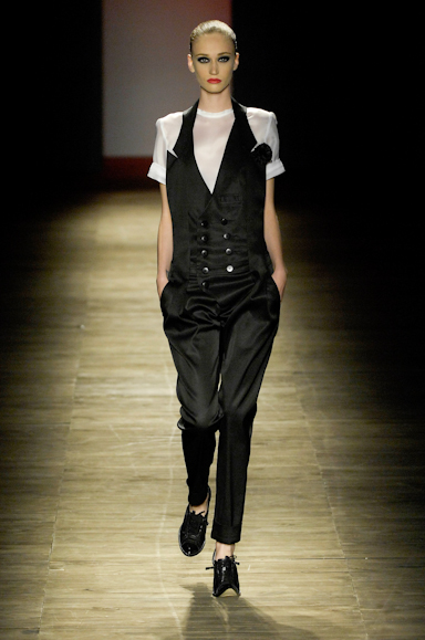 desfiles-herchcovich-saopauloverao2008rtw-101