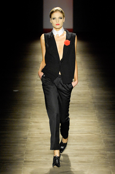 desfiles-herchcovich-saopauloverao2008rtw-107