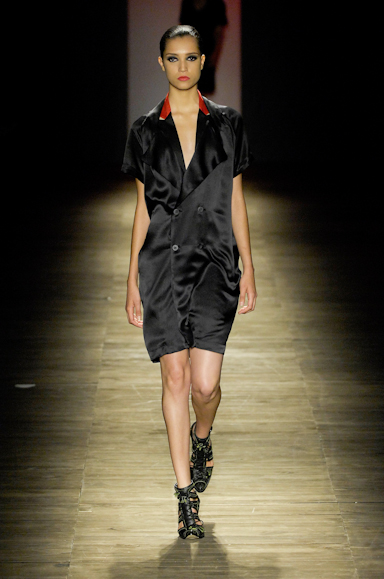 desfiles-herchcovich-saopauloverao2008rtw-110