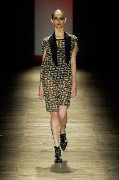 desfiles-herchcovich-saopauloverao2008rtw-115
