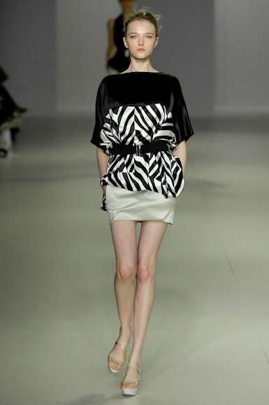 desfiles-iodice-saopauloverao2008rtw-103