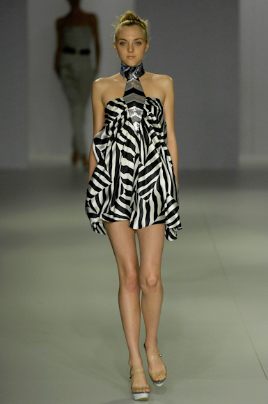 desfiles-iodice-saopauloverao2008rtw-105