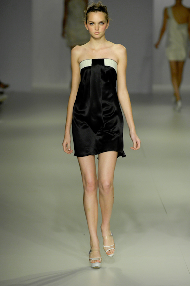 desfiles-iodice-saopauloverao2008rtw-110