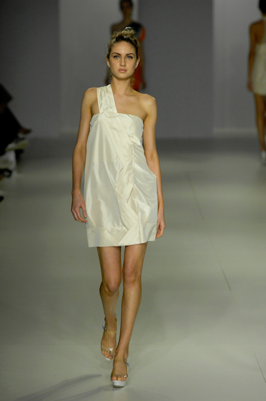 desfiles-iodice-saopauloverao2008rtw-113