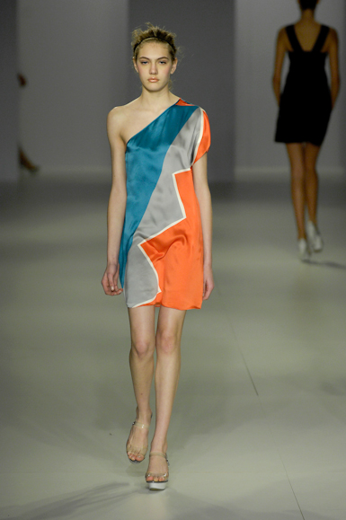desfiles-iodice-saopauloverao2008rtw-114