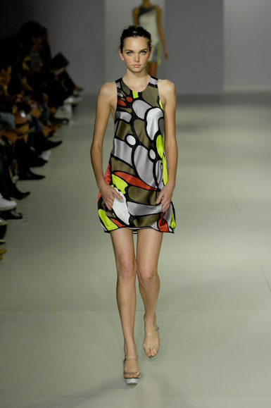 desfiles-iodice-saopauloverao2008rtw-129