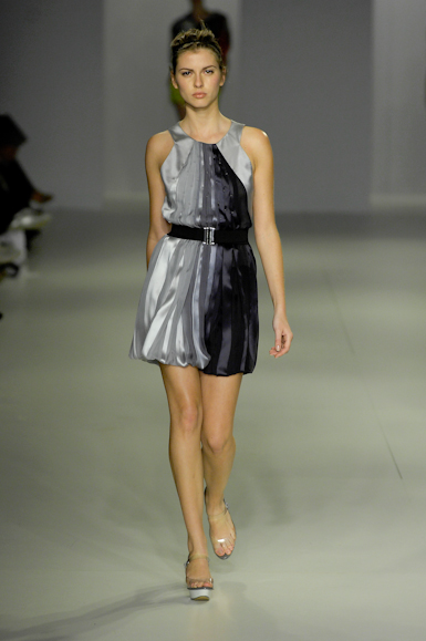 desfiles-iodice-saopauloverao2008rtw-134
