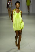 desfiles-iodice-saopauloverao2008rtw-138