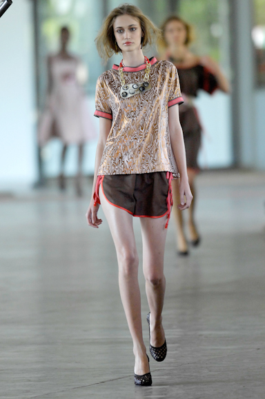 desfiles-isabelacapeto-saopauloverao2008rtw-101