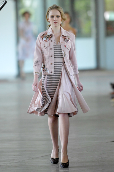 desfiles-isabelacapeto-saopauloverao2008rtw-106