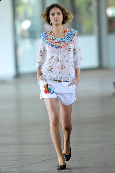 desfiles-isabelacapeto-saopauloverao2008rtw-109