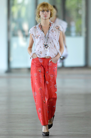 desfiles-isabelacapeto-saopauloverao2008rtw-110