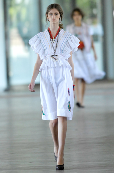 desfiles-isabelacapeto-saopauloverao2008rtw-111