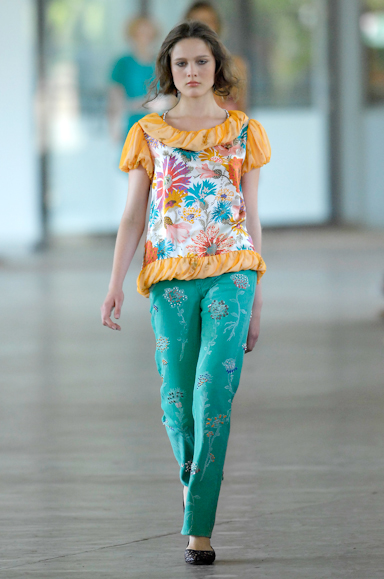 desfiles-isabelacapeto-saopauloverao2008rtw-118