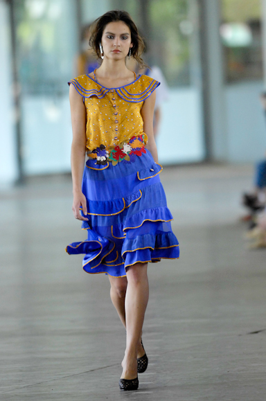 desfiles-isabelacapeto-saopauloverao2008rtw-125