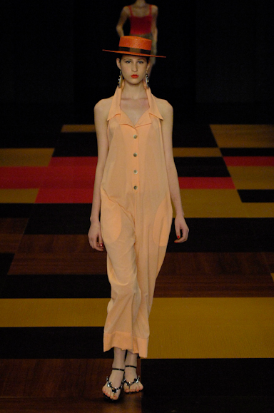 desfiles-neon-saopauloverao2008rtw-107