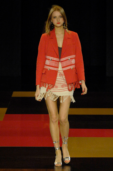 desfiles-neon-saopauloverao2008rtw-111