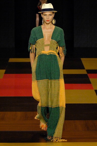 desfiles-neon-saopauloverao2008rtw-116