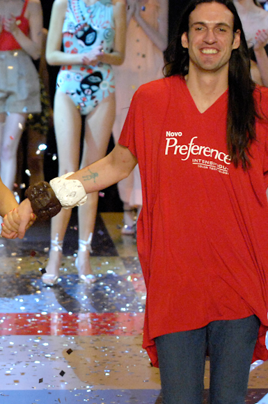 desfiles-neon-saopauloverao2008rtw-137