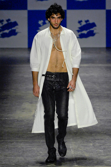 desfiles-marioqueiroz-saopauloverao2008rtw-100