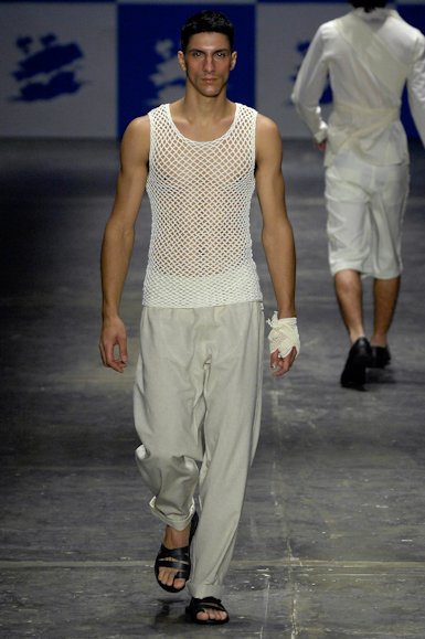 desfiles-marioqueiroz-saopauloverao2008rtw-106
