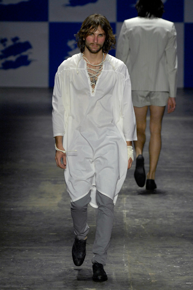 desfiles-marioqueiroz-saopauloverao2008rtw-108