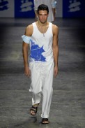 desfiles-marioqueiroz-saopauloverao2008rtw-110