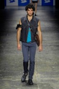 desfiles-marioqueiroz-saopauloverao2008rtw-119