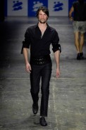 desfiles-marioqueiroz-saopauloverao2008rtw-122