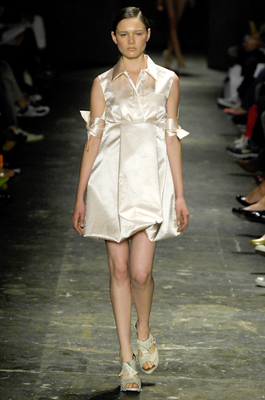 desfiles-lorenzomerlino-saopauloverao2008rtw-101